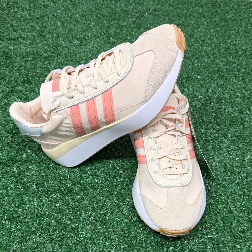Adidas Country XLG J Women's Size 4.5 Coral Sneakers New in Box